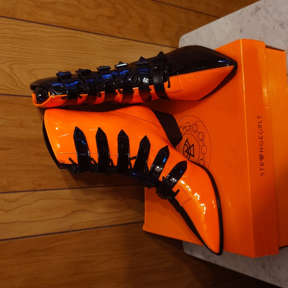 STRANGECVLT COVEN BOOT Orange Black Strange Cvlt